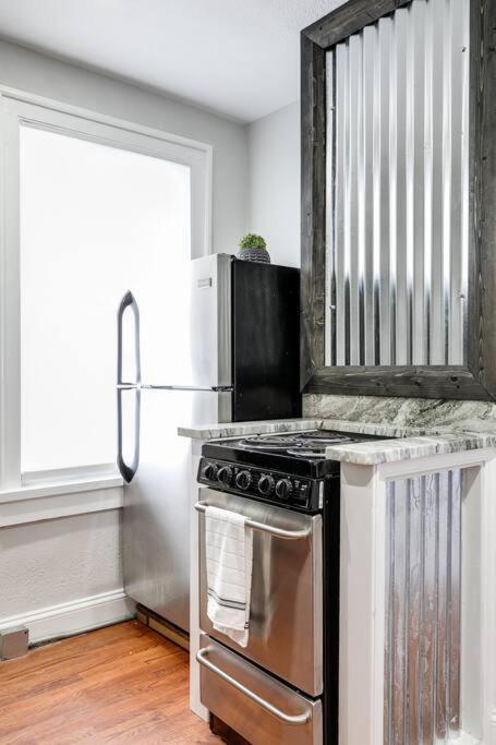 Charming, Happy 1-Bed Oasis: Rva Retreat Awaits! Appartement Richmond Buitenkant foto